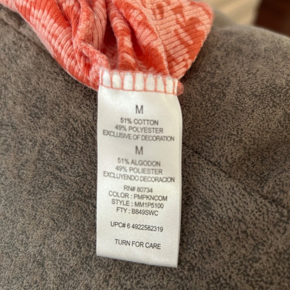 Miley Cyrus & Max Azria - Picture 3 of 3